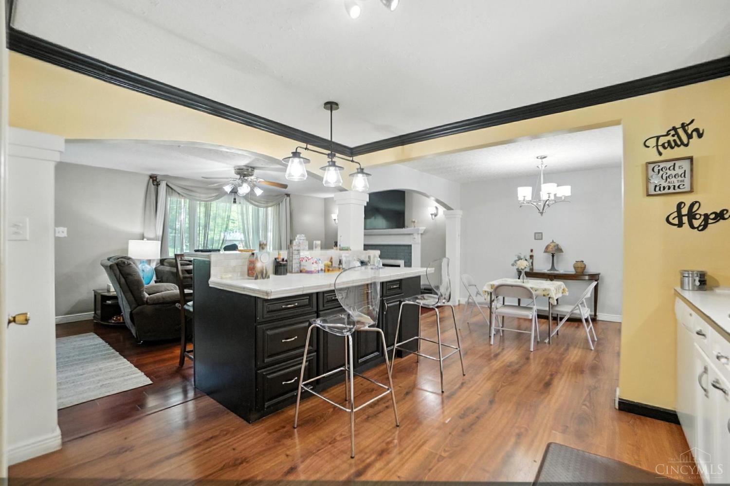5460 Country Lane