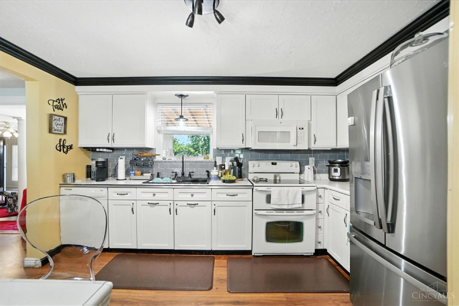 5460 Country Lane