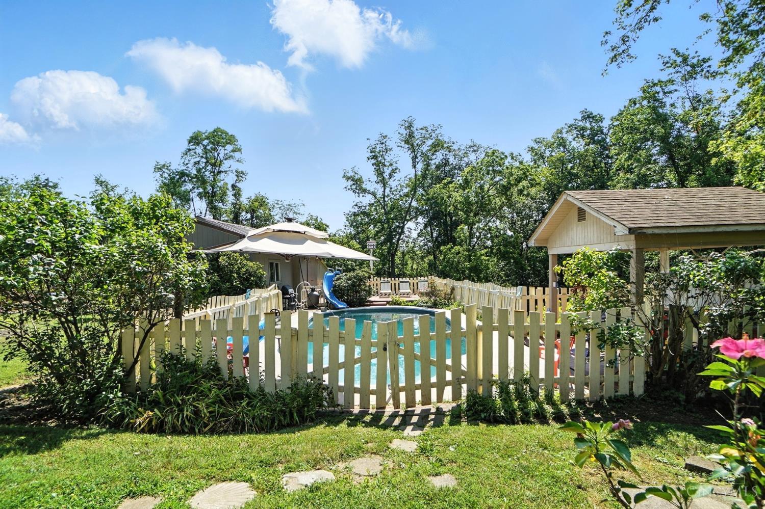 5460 Country Lane