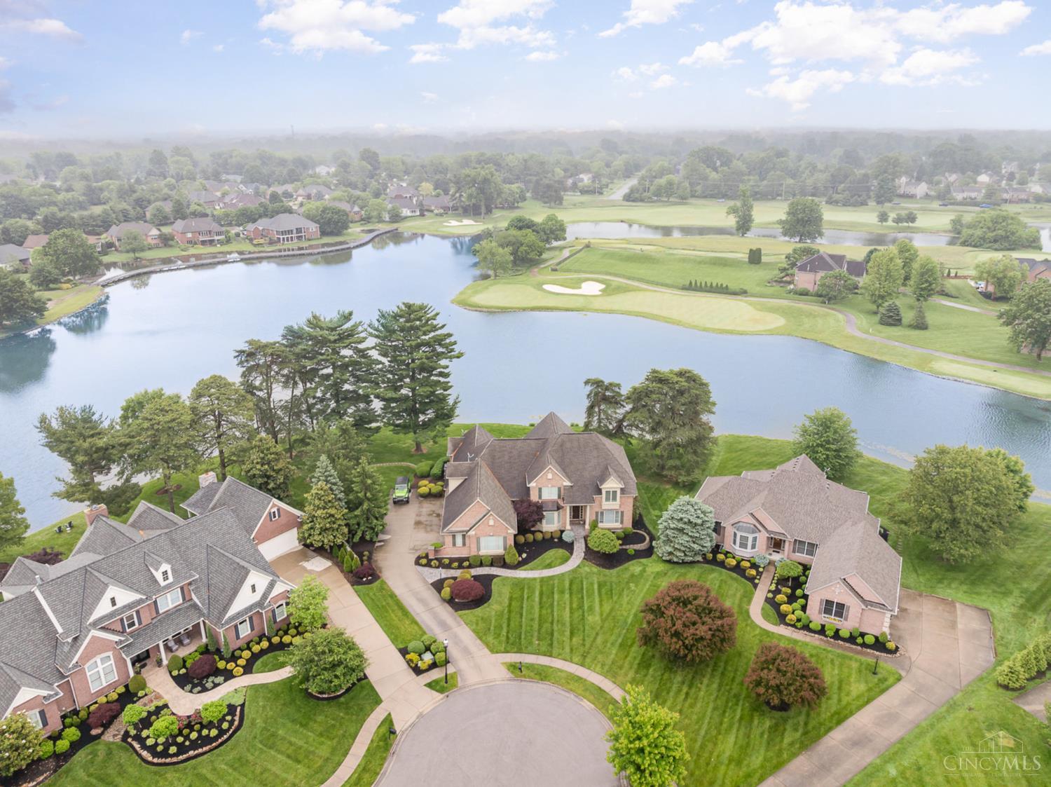 6674 Waters Edge