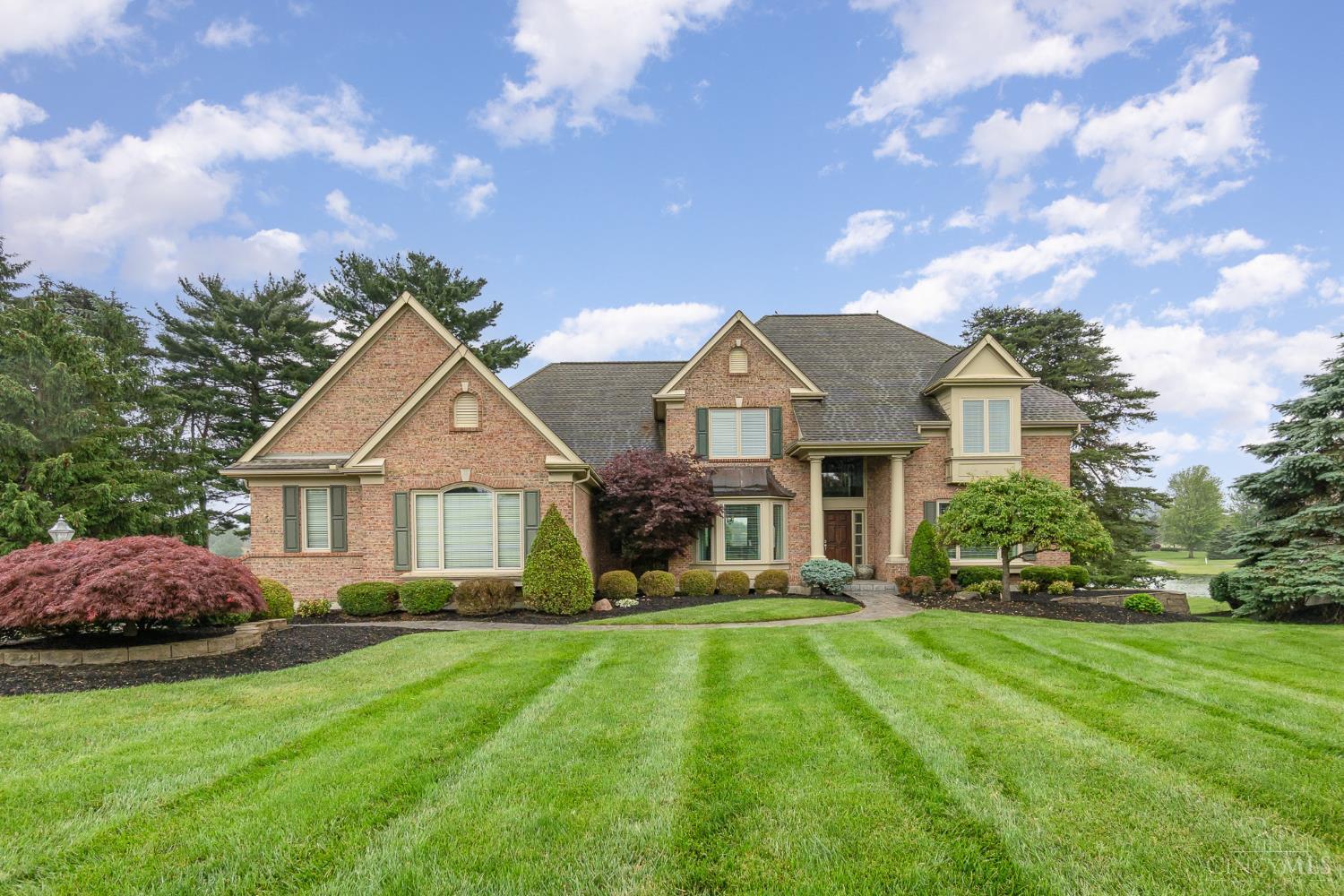 6674 Waters Edge