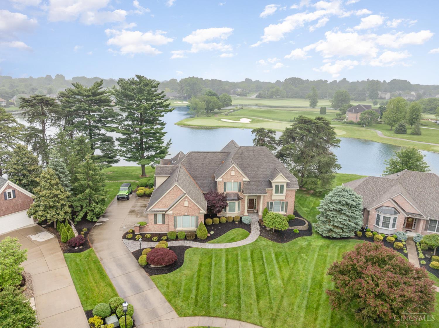 6674 Waters Edge