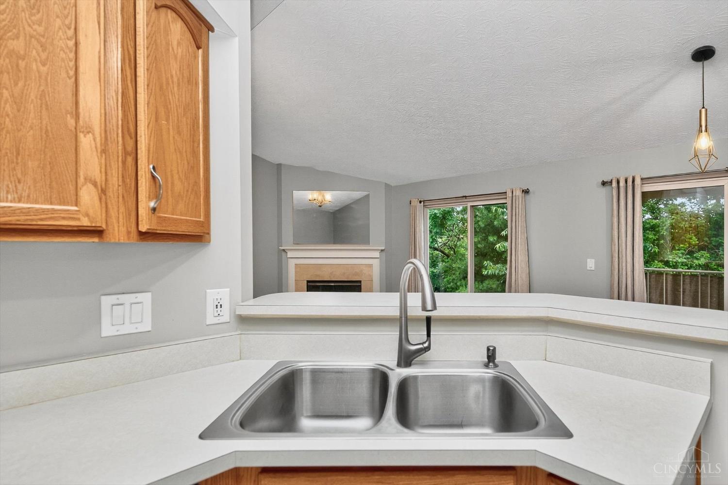 830 Southmeadow Circle