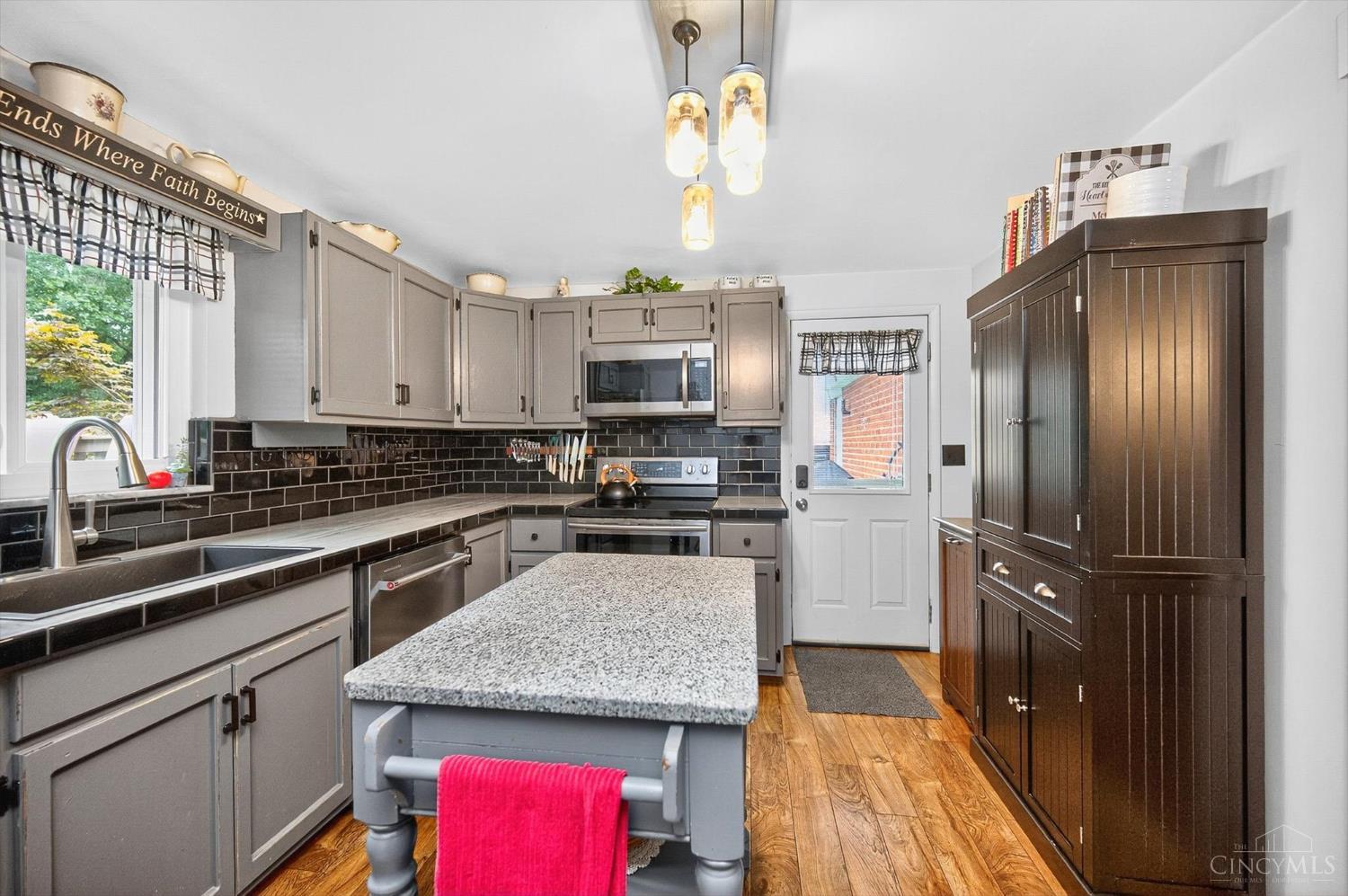 5744 Melody Lane