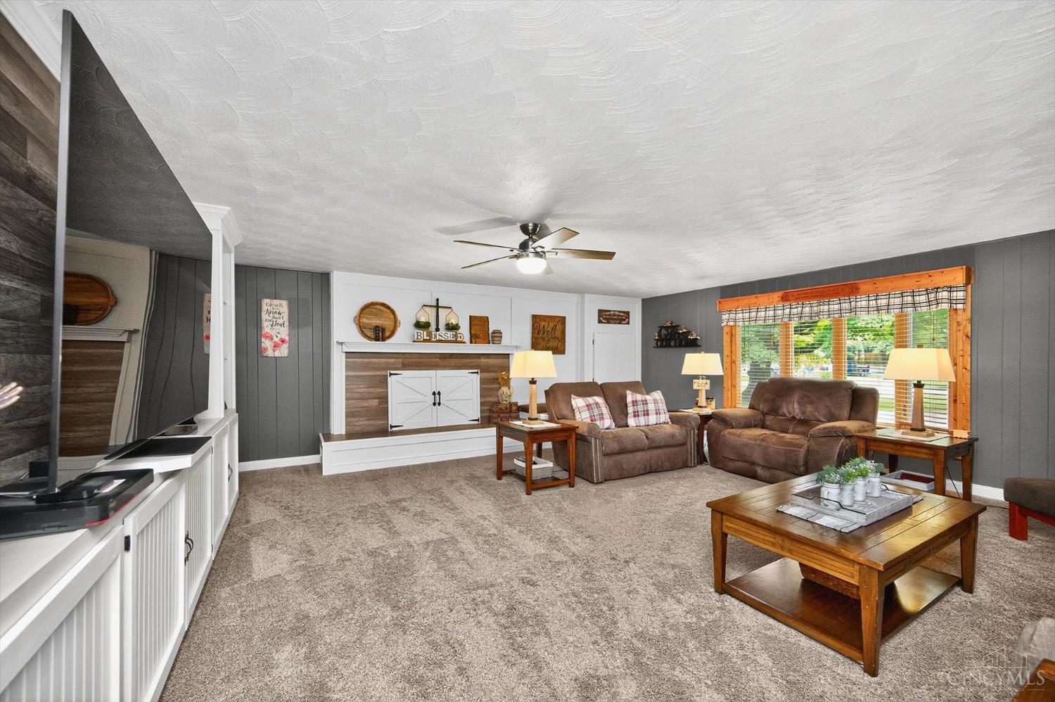 5744 Melody Lane