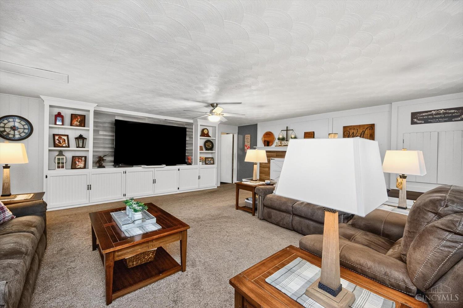 5744 Melody Lane