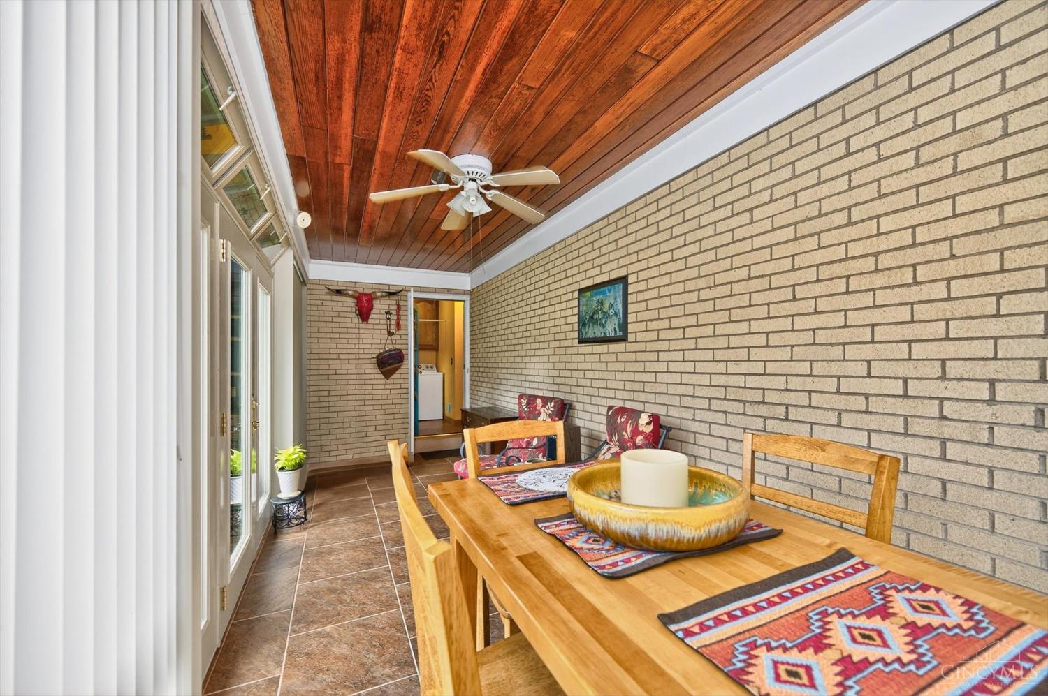 9220 Dick Road