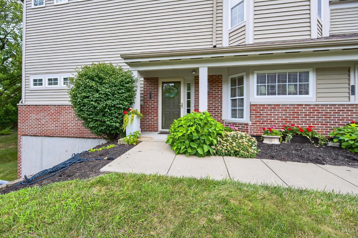1214 Feather Trail