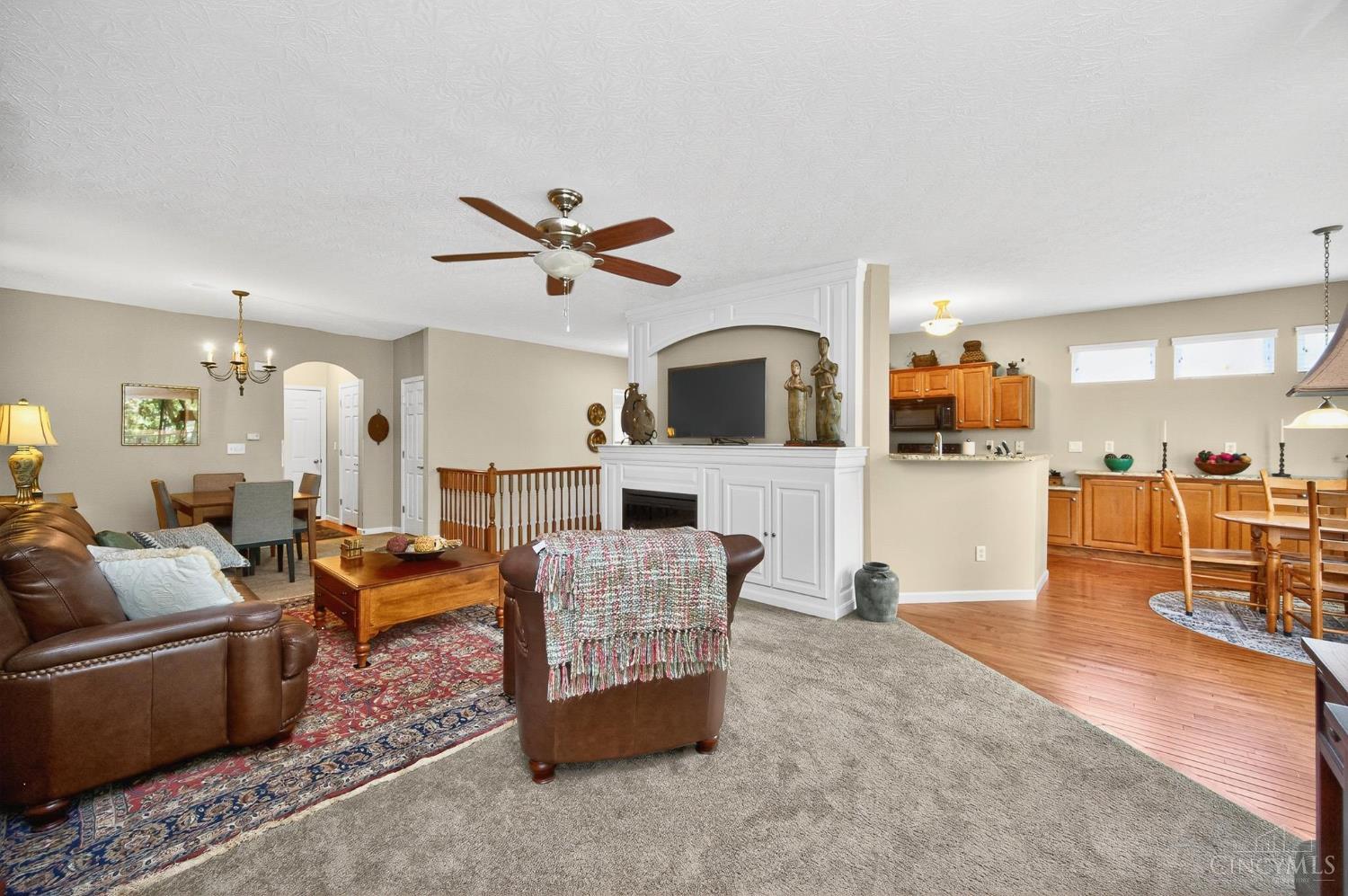1214 Feather Trail
