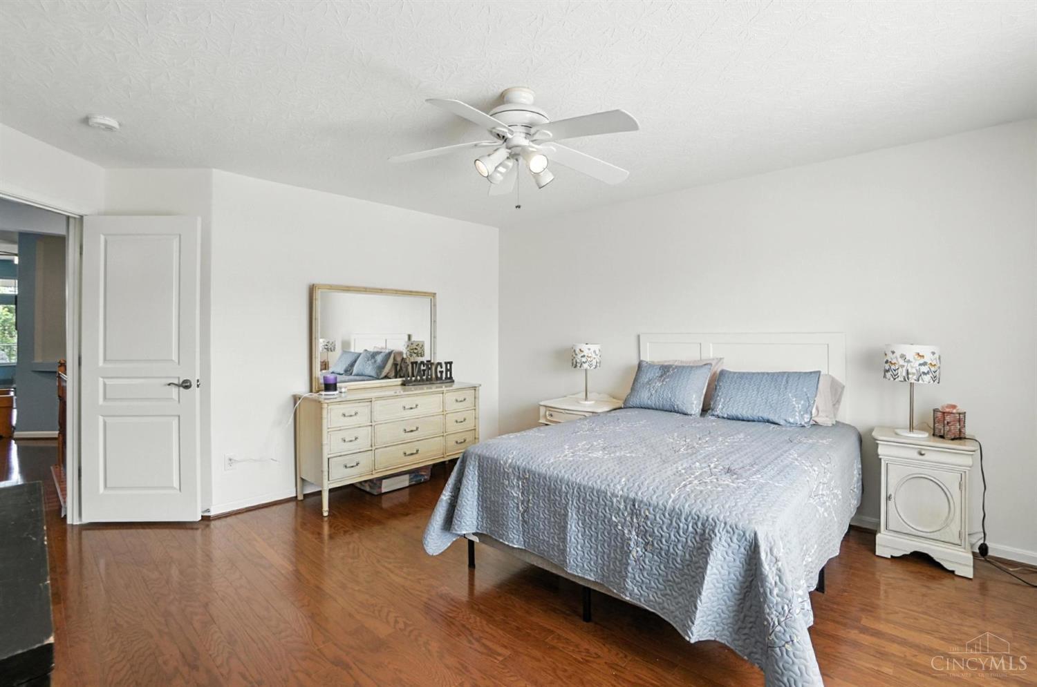 1194 Feather Trail
