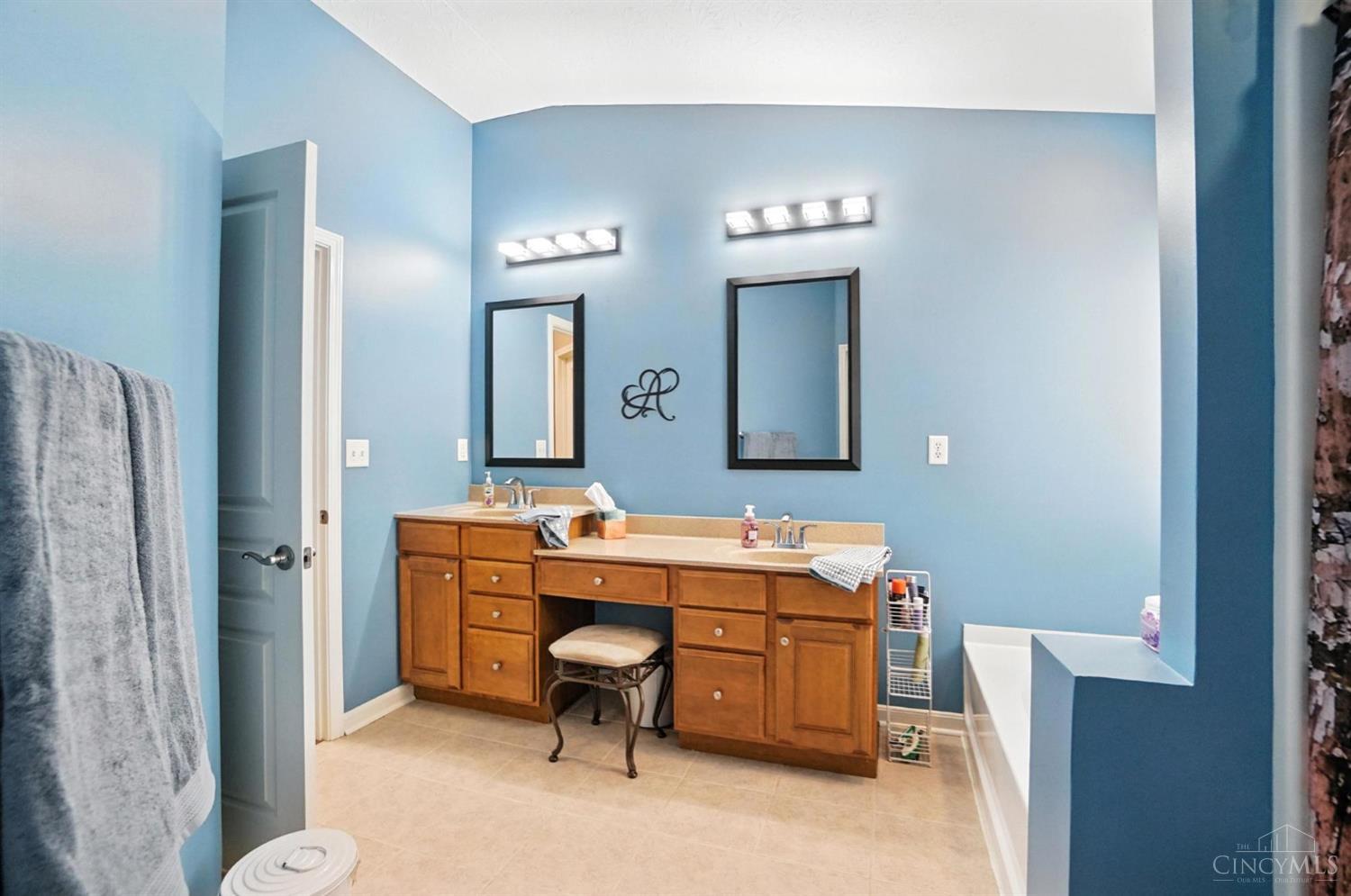1194 Feather Trail