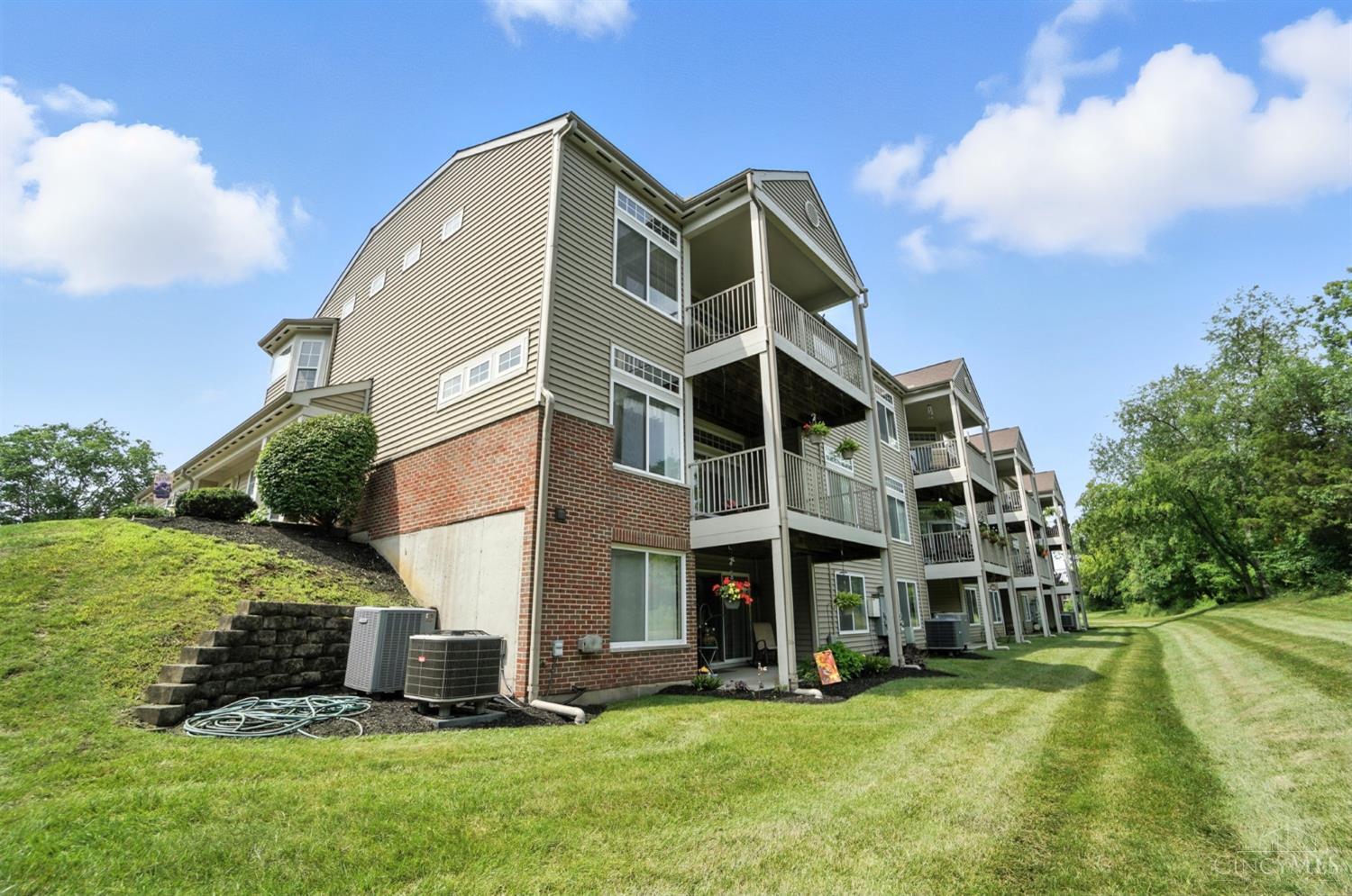 1194 Feather Trail