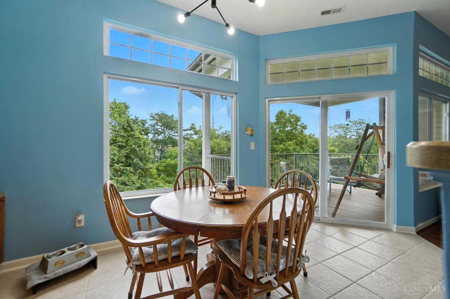 1194 Feather Trail