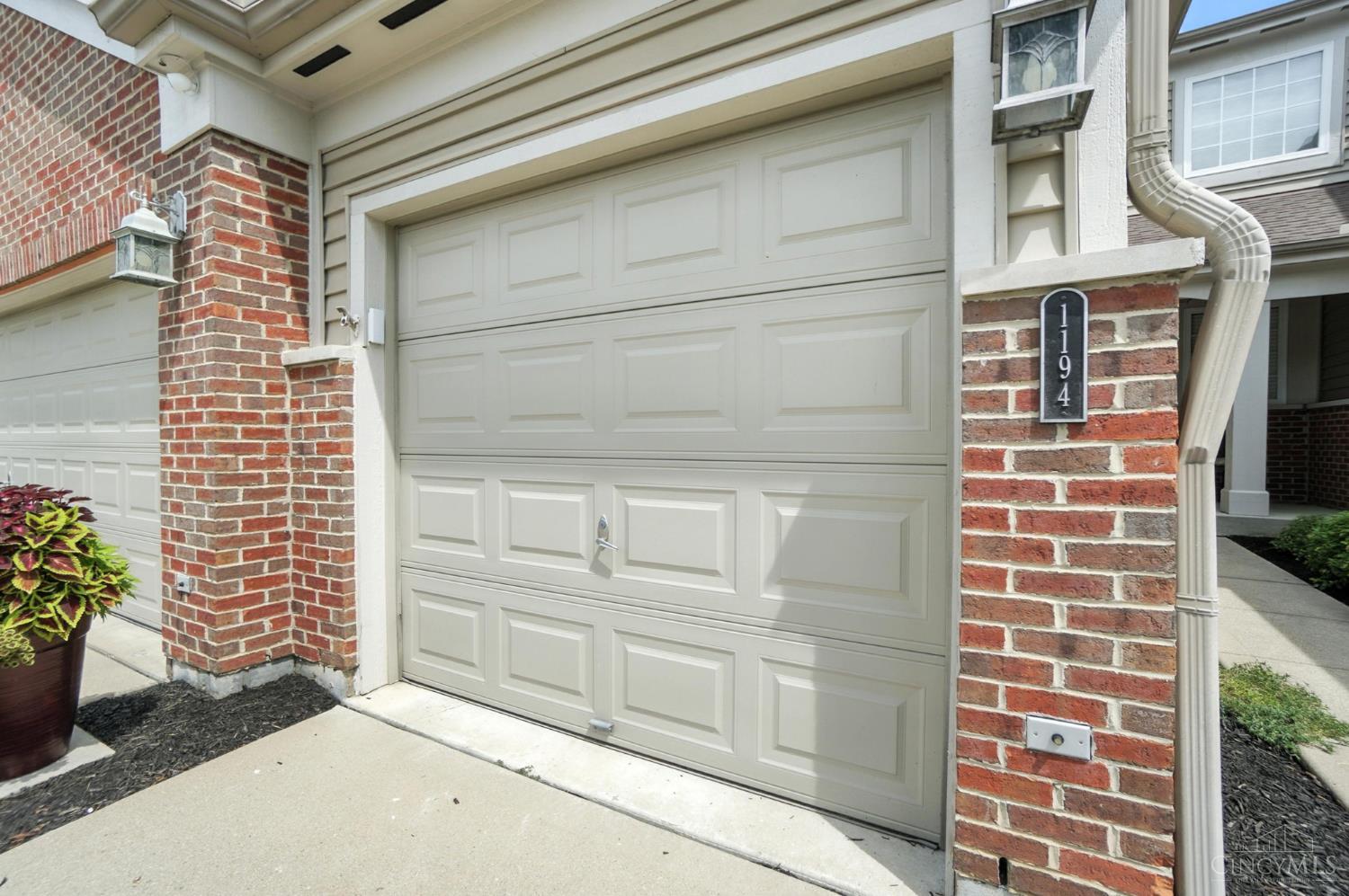 1194 Feather Trail