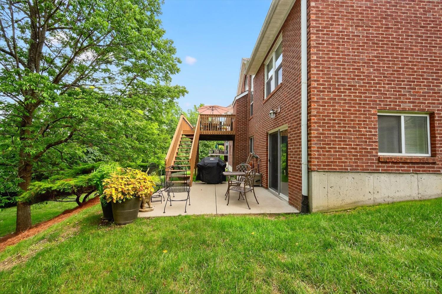 1672 River Shore Court