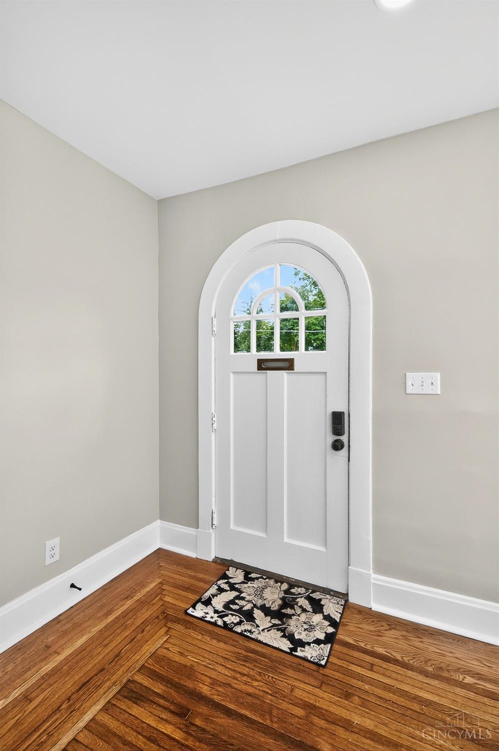 3351 Hewitt Crescent Street