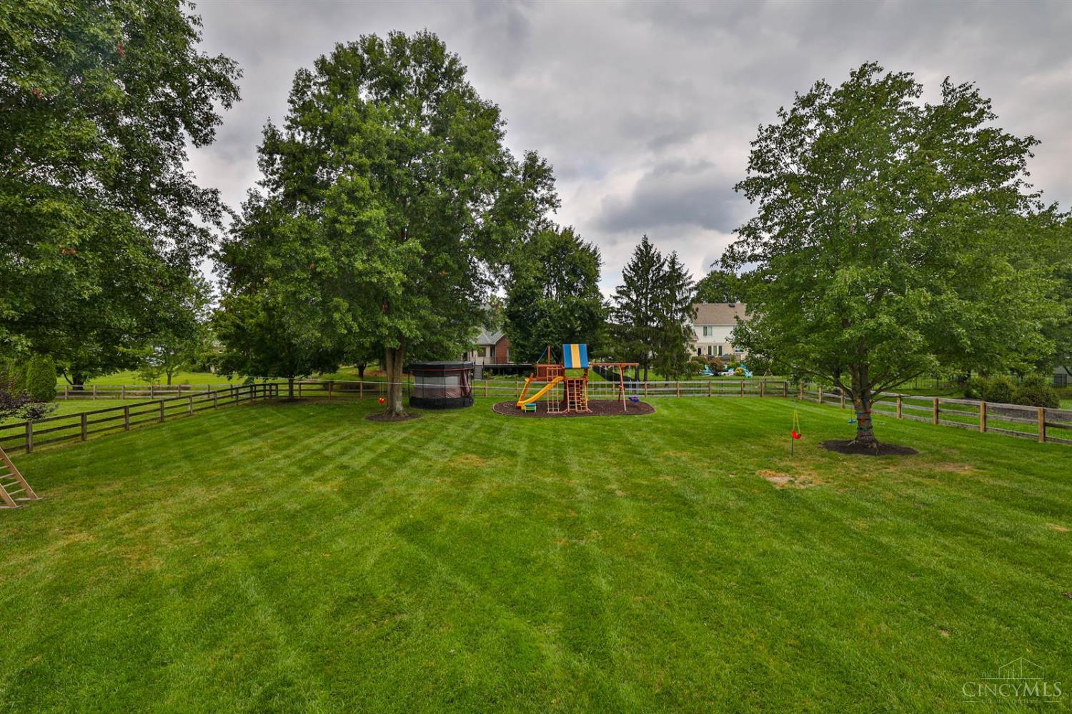1271 Aintree Court