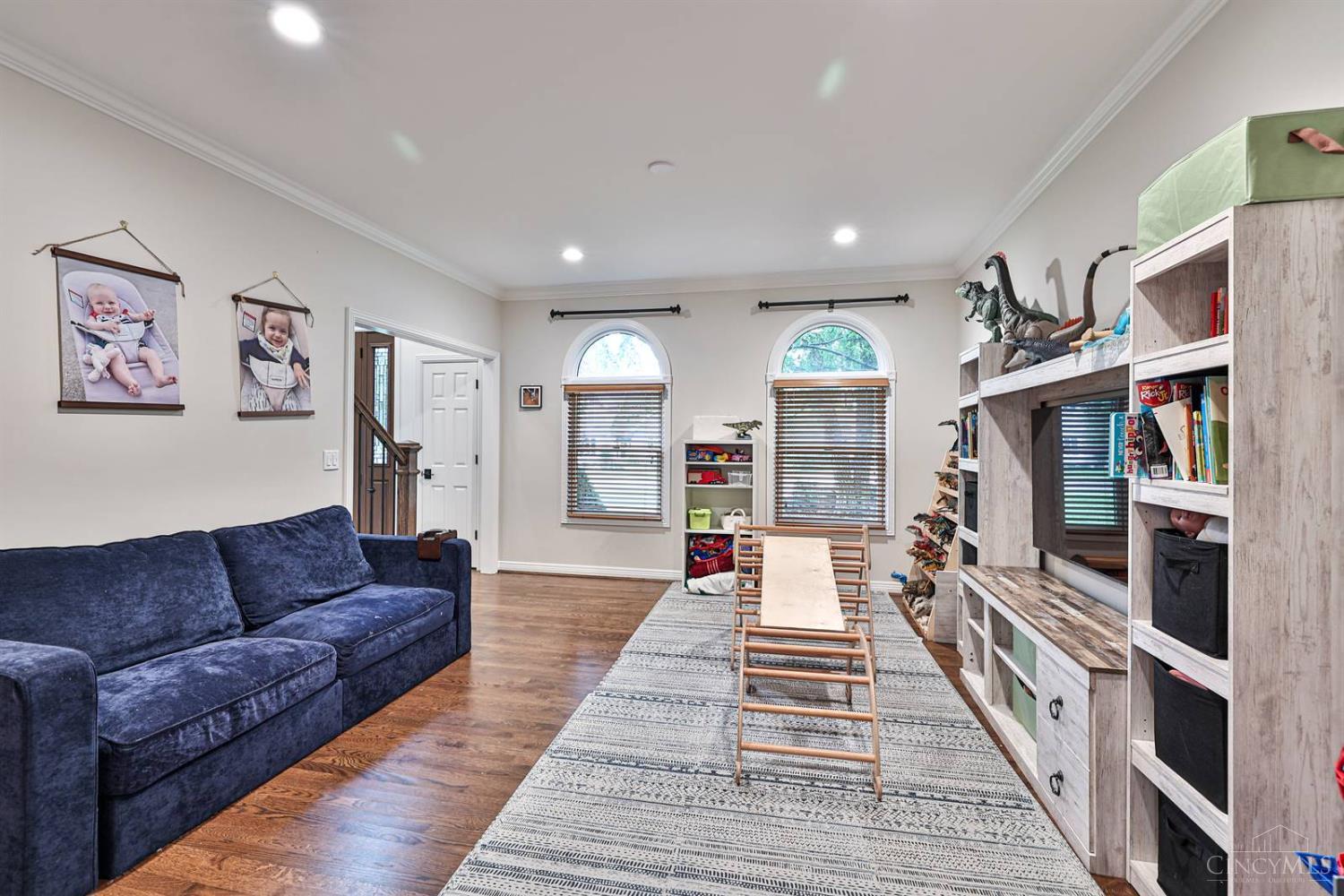 1271 Aintree Court