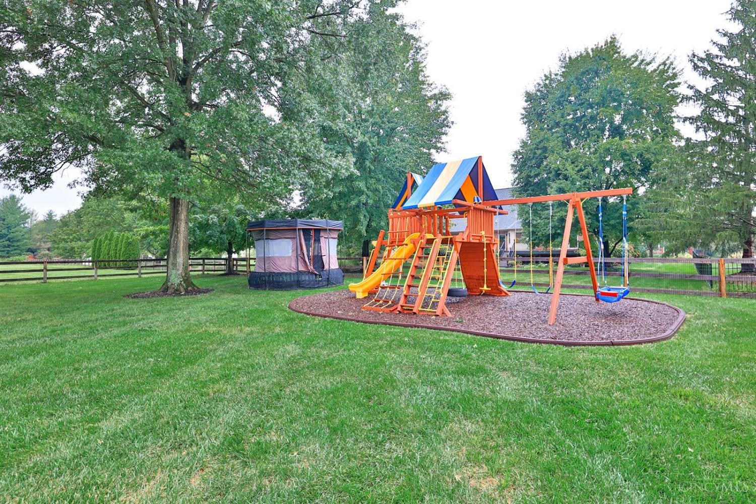 1271 Aintree Court
