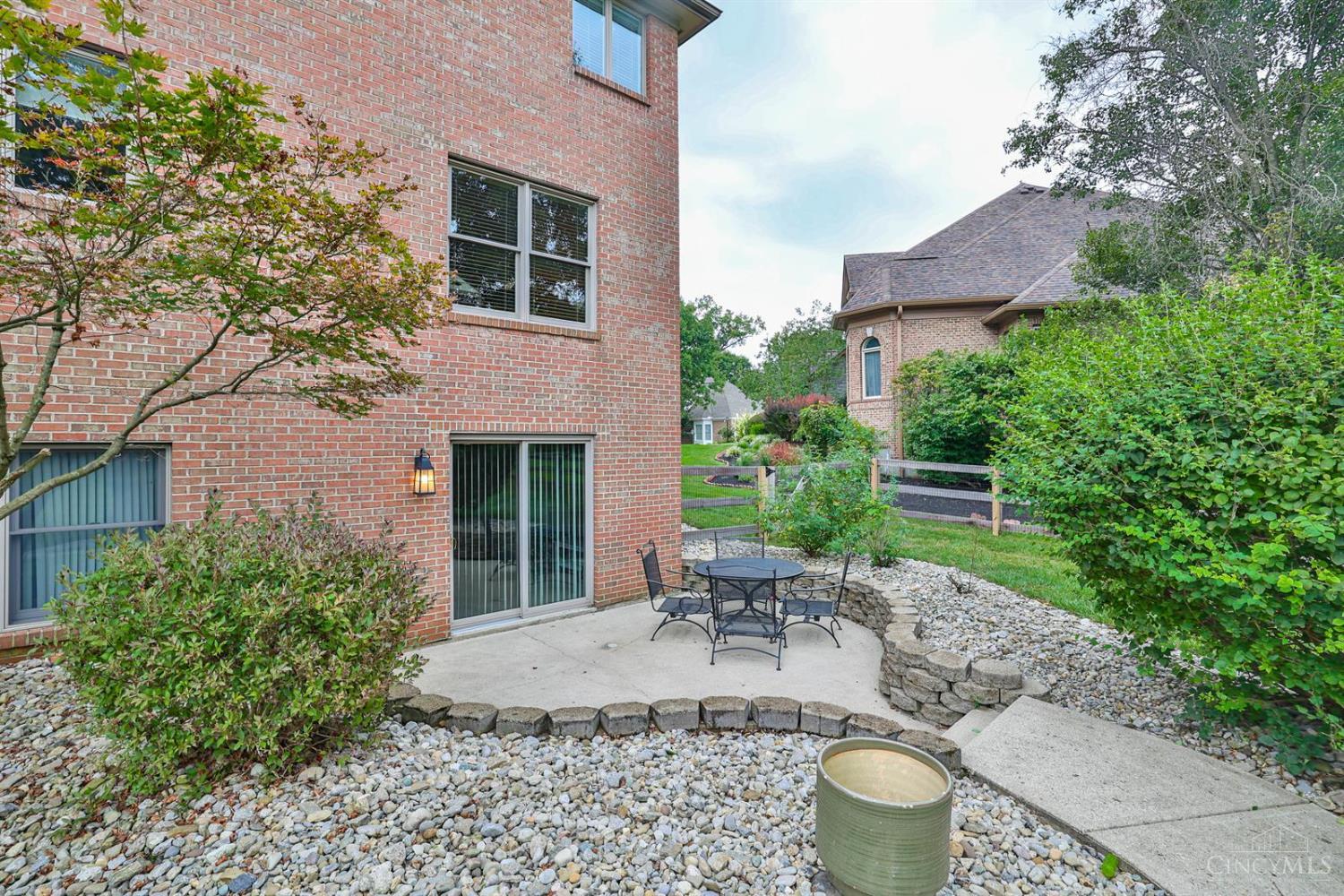 1271 Aintree Court