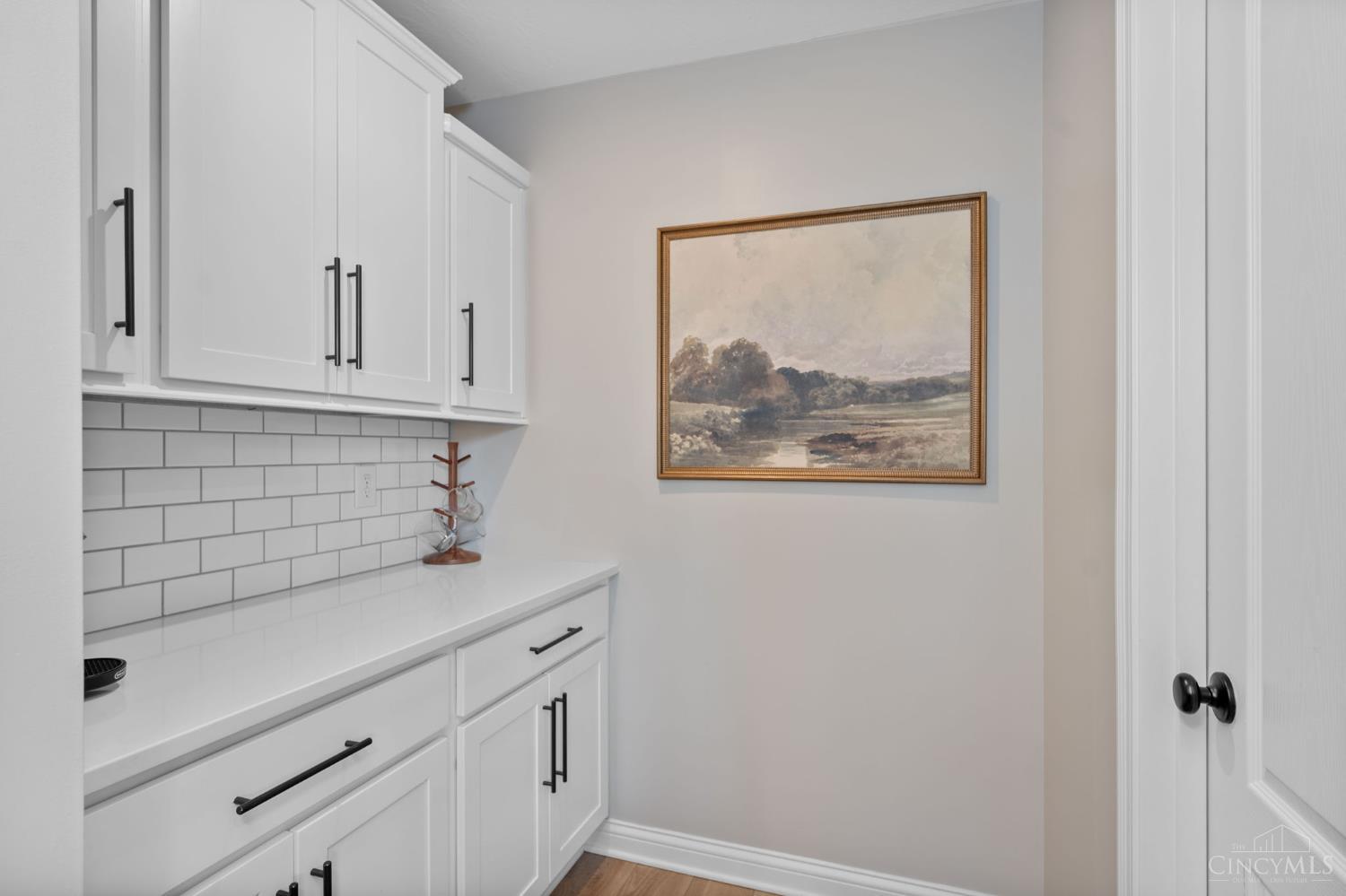 1527 Englewood Court