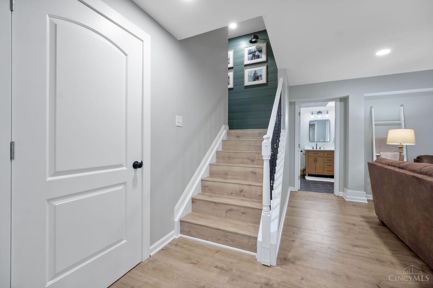 1527 Englewood Court