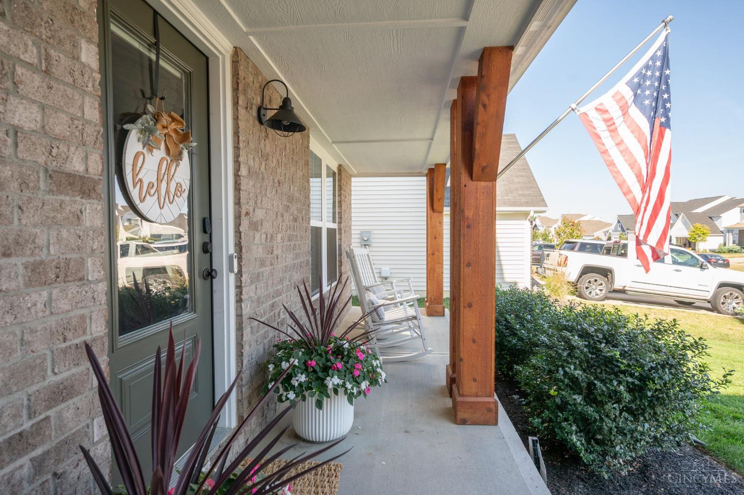 1527 Englewood Court