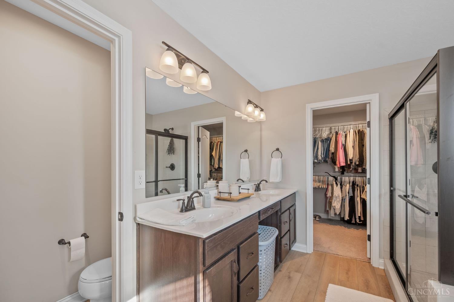 1527 Englewood Court