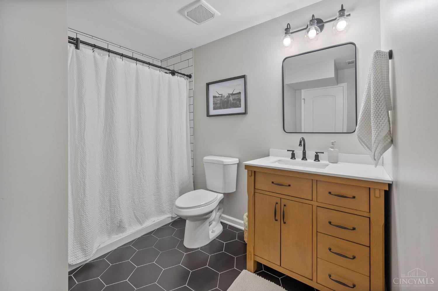 1527 Englewood Court