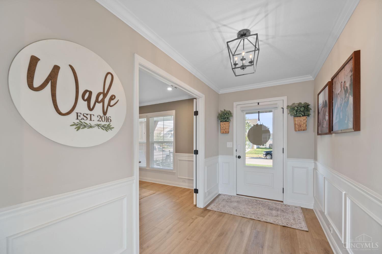 1527 Englewood Court