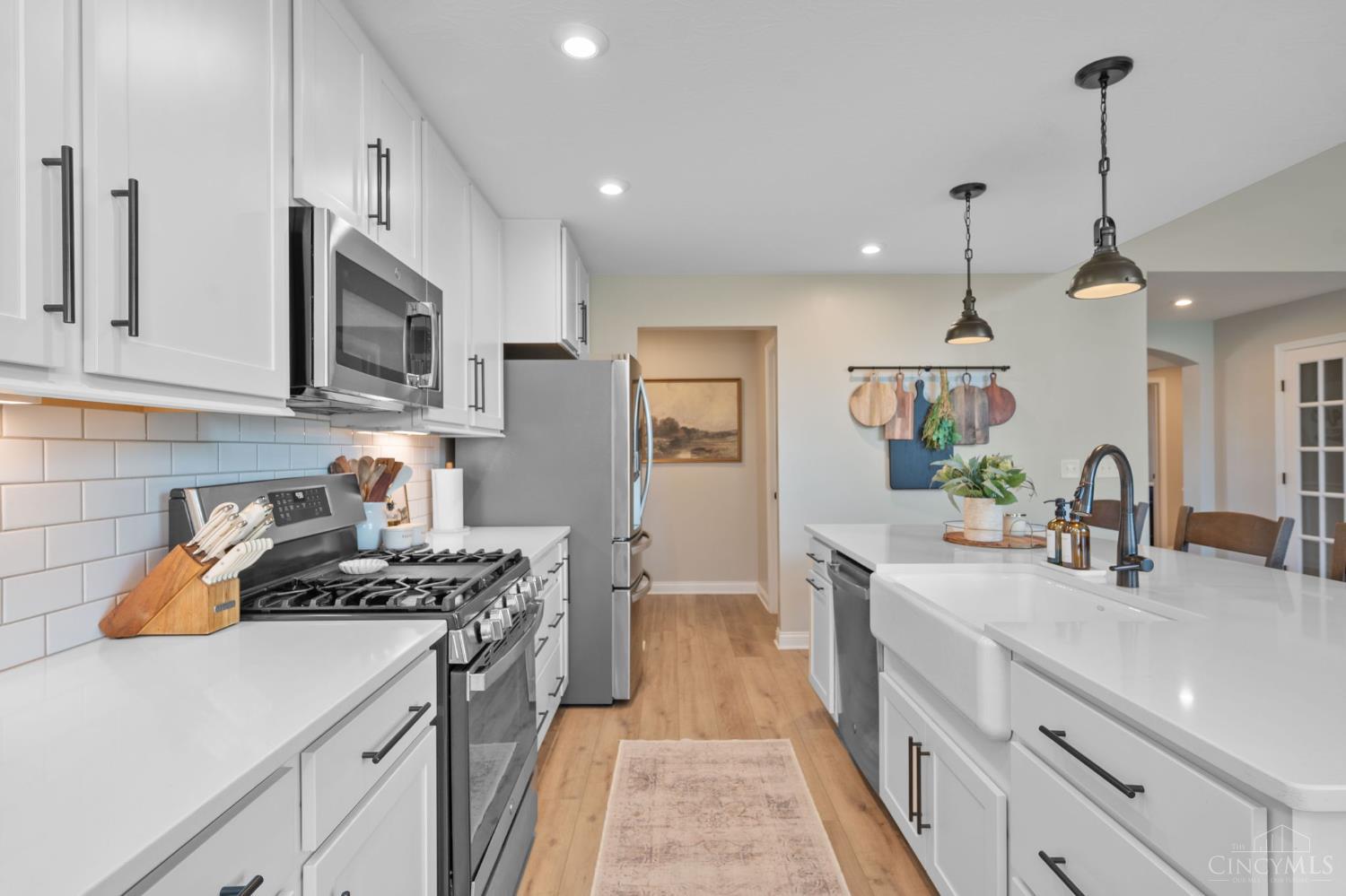 1527 Englewood Court