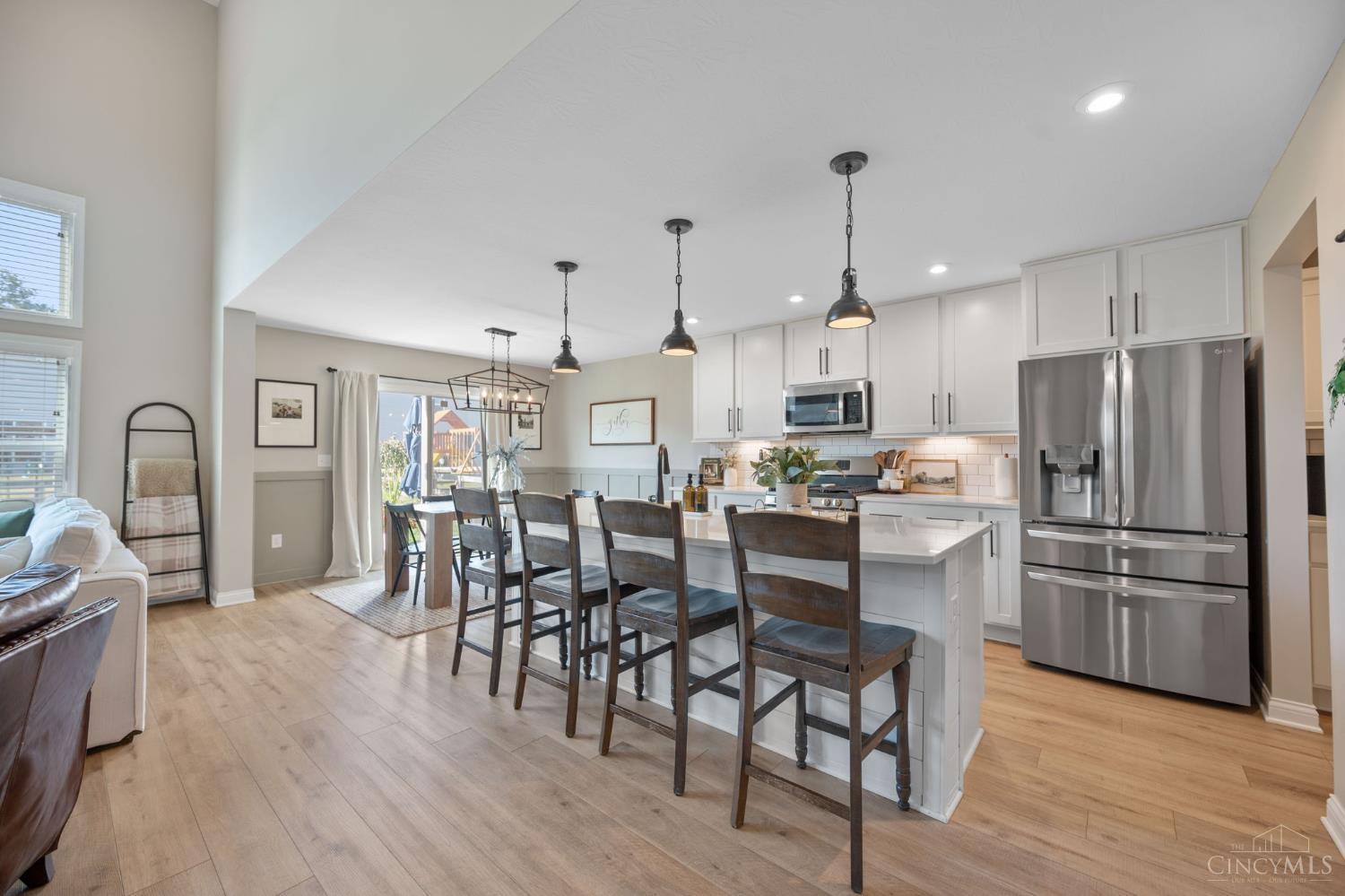 1527 Englewood Court