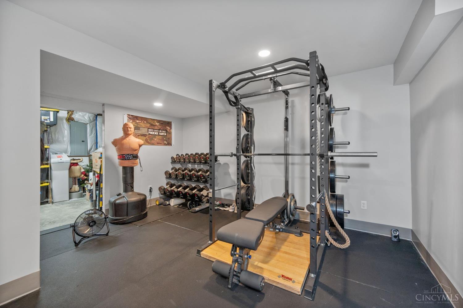 1527 Englewood Court