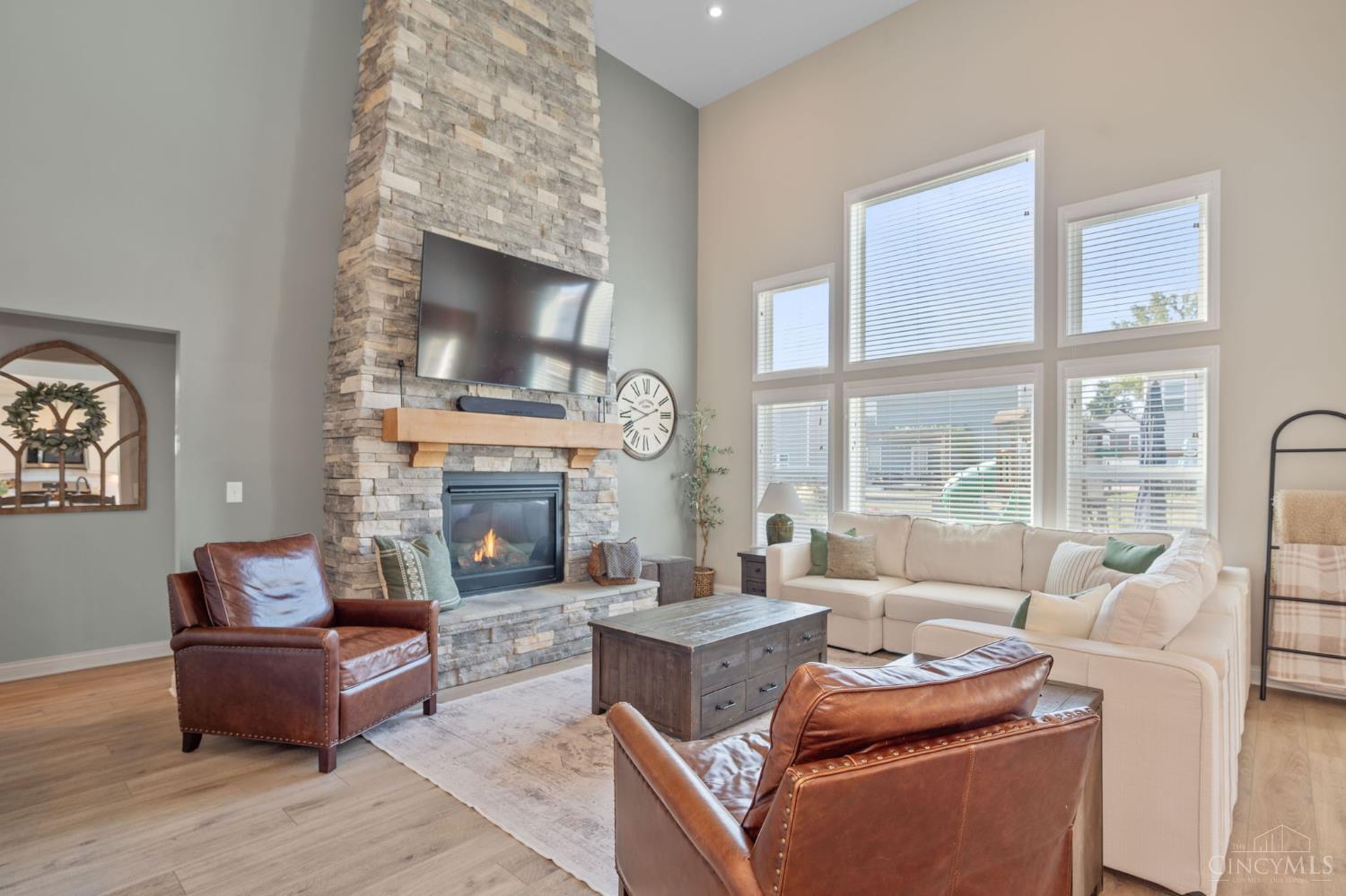 1527 Englewood Court