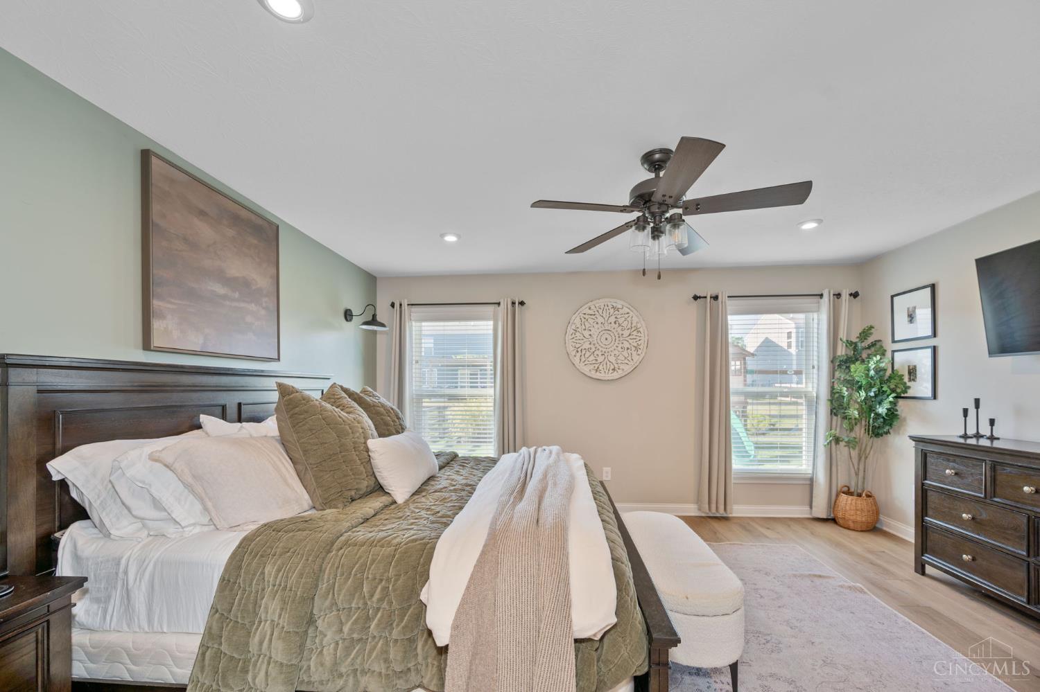 1527 Englewood Court