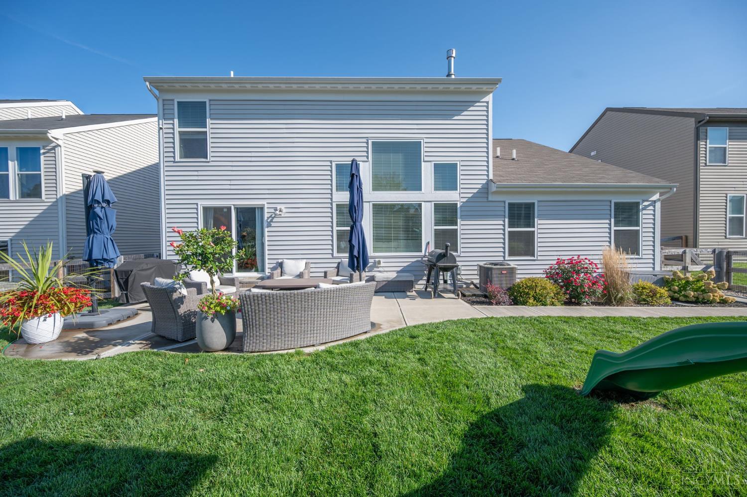1527 Englewood Court