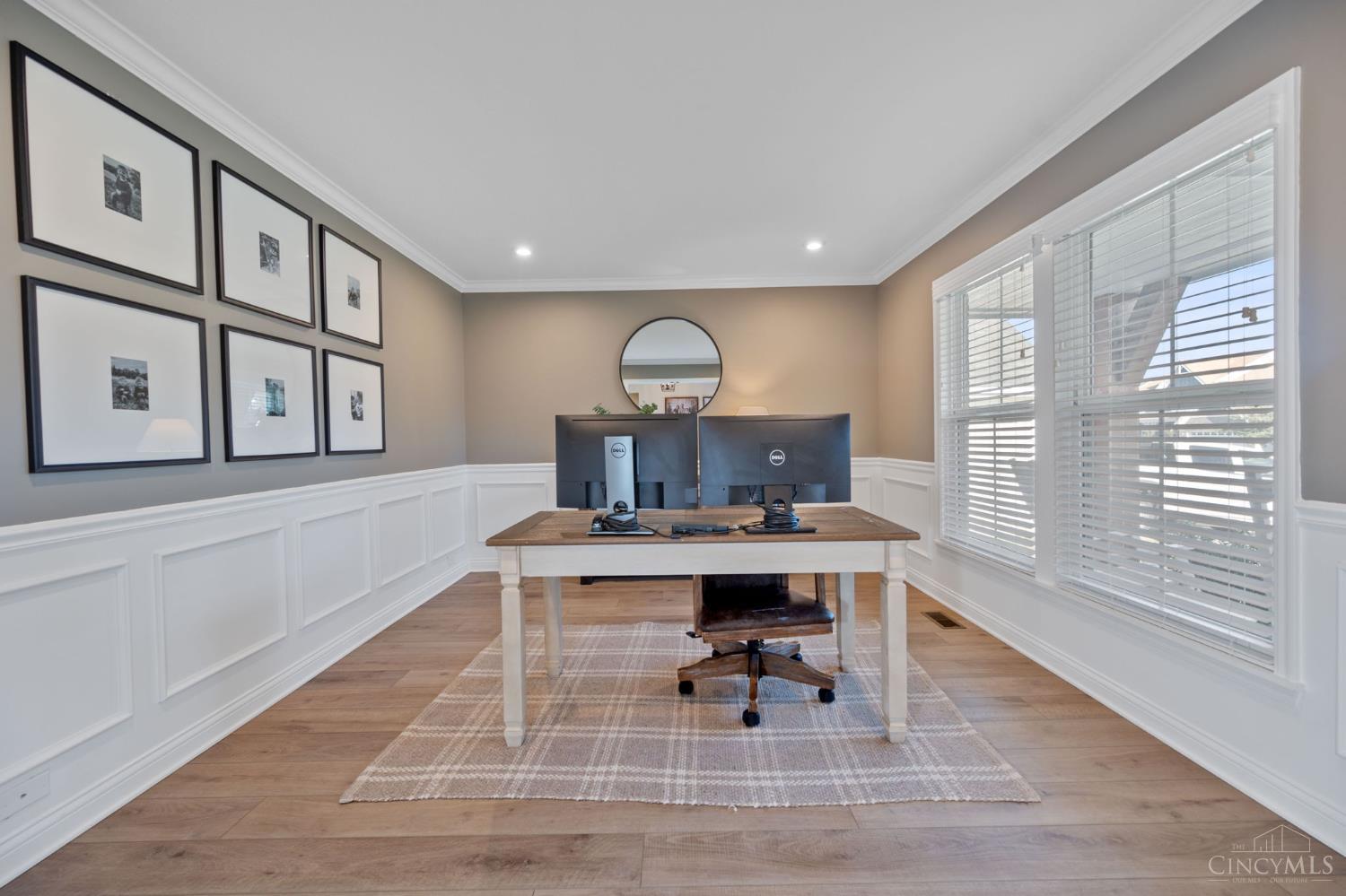 1527 Englewood Court