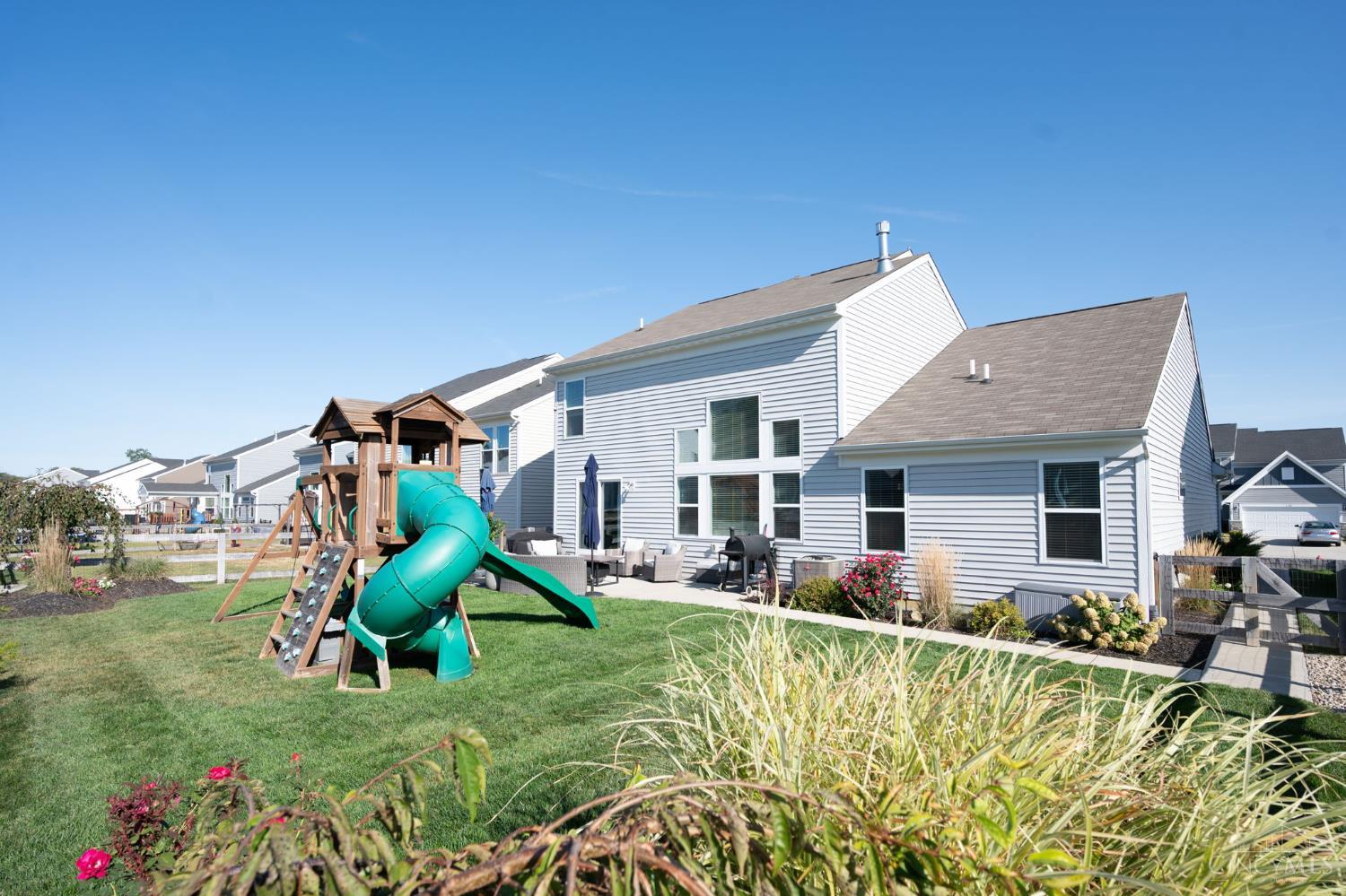 1527 Englewood Court