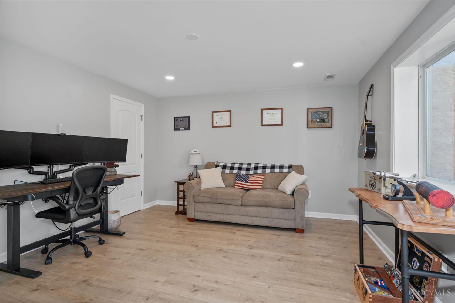 1527 Englewood Court