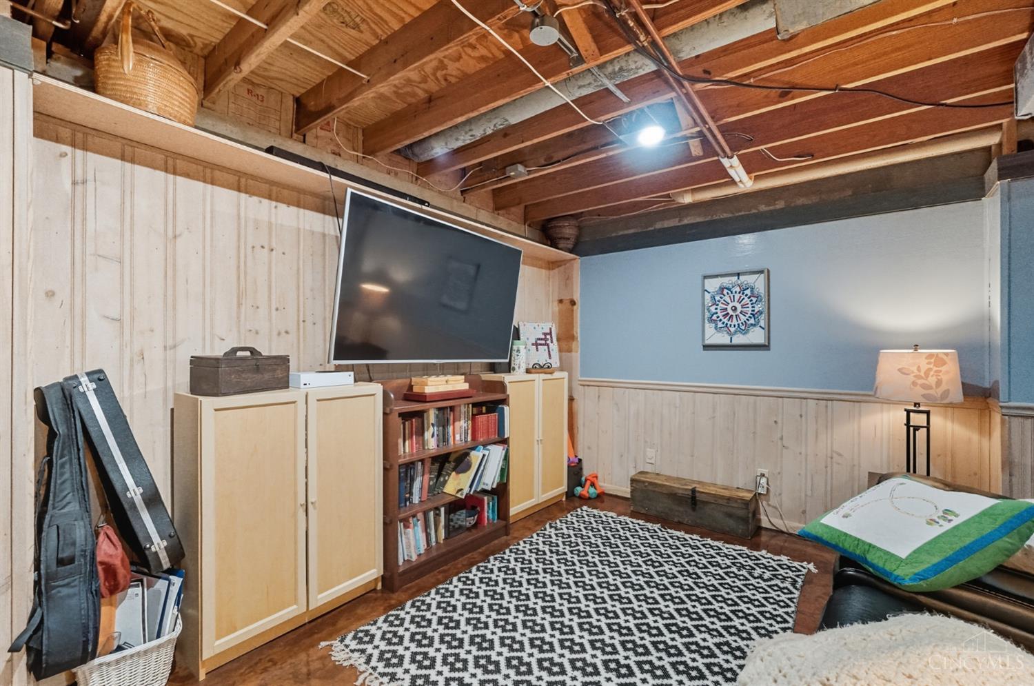 8305 Woodbridge Lane