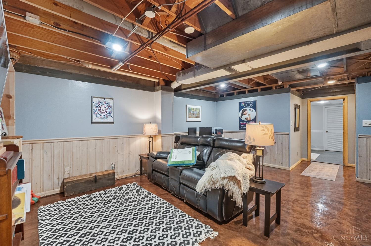 8305 Woodbridge Lane