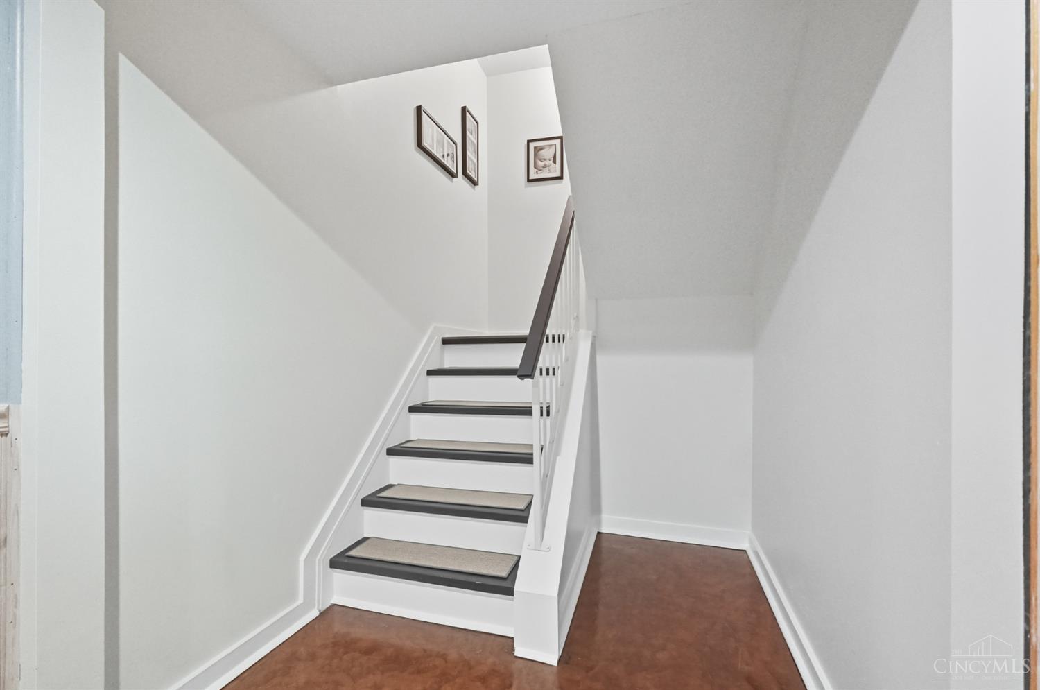 8305 Woodbridge Lane