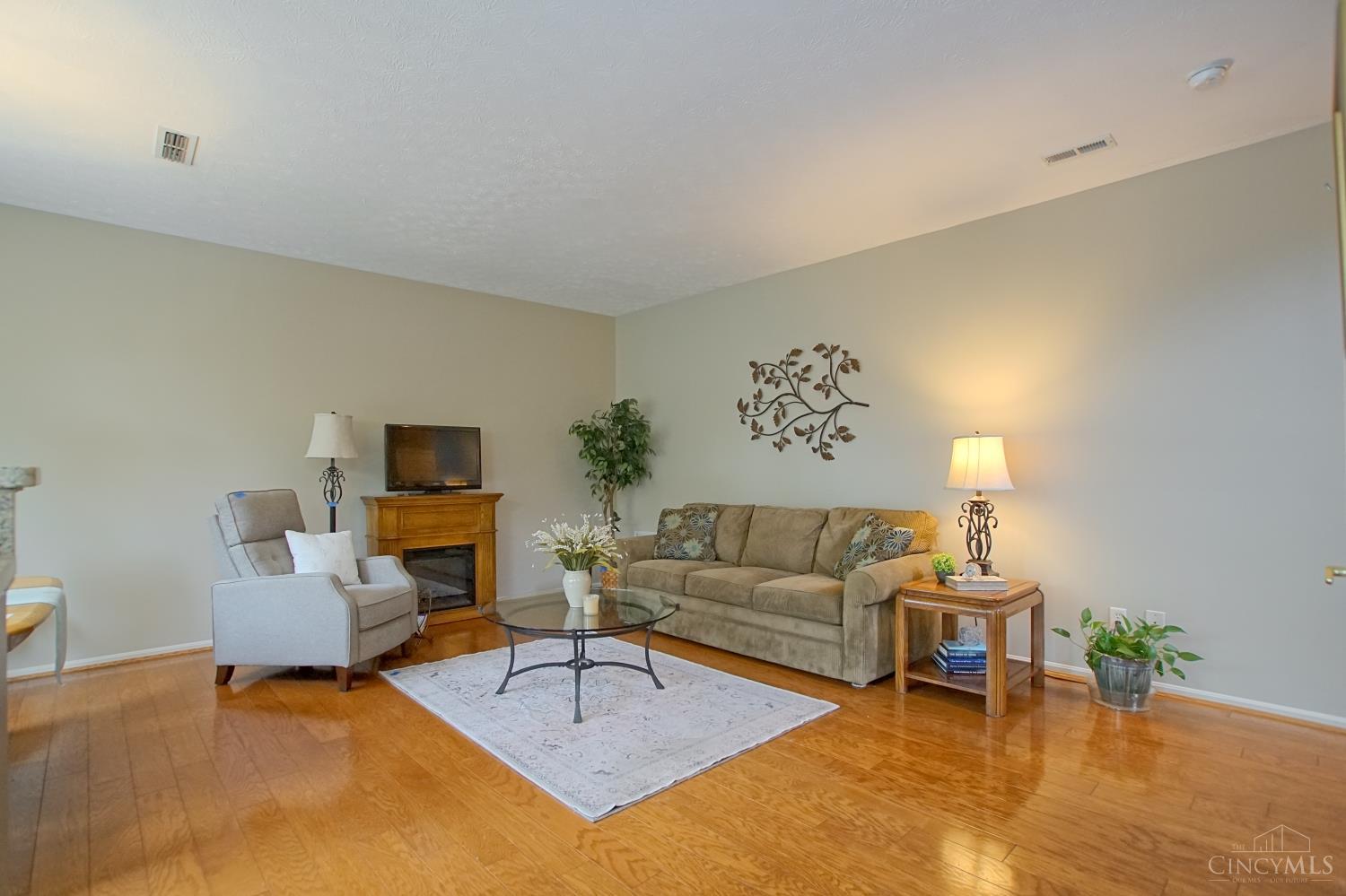 6486 Prestwick Court