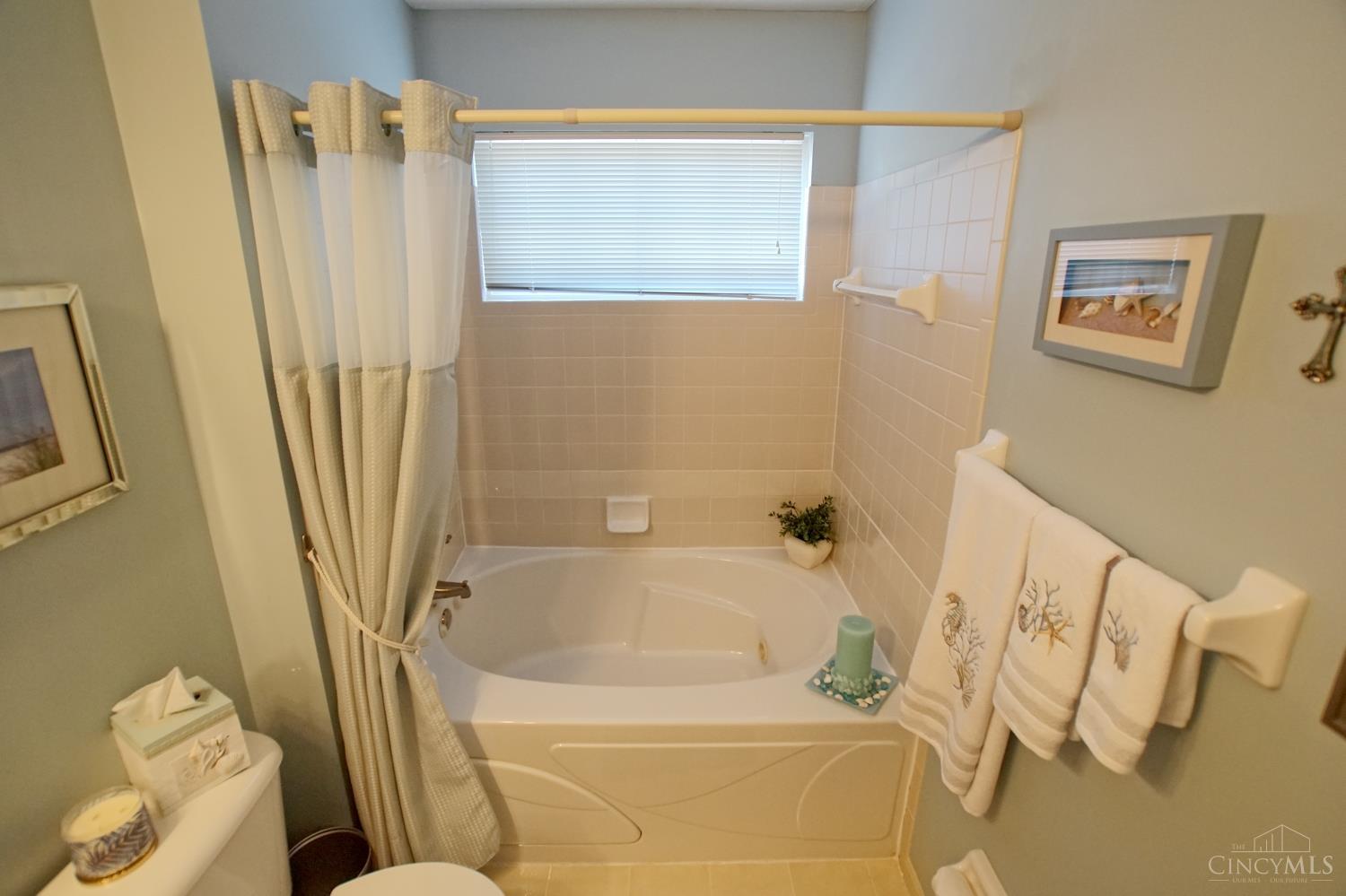 6486 Prestwick Court