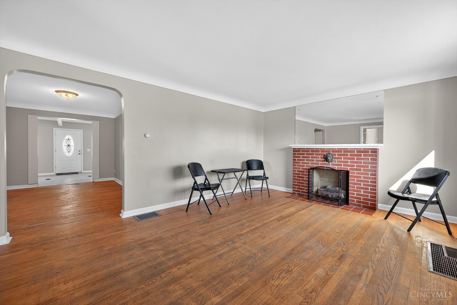 5709 Cheviot Road