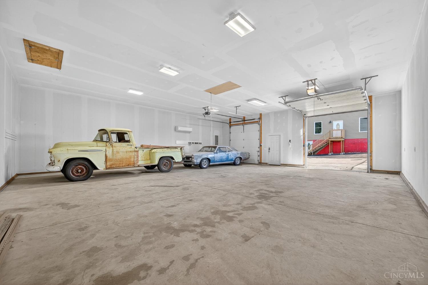 5709 Cheviot Road