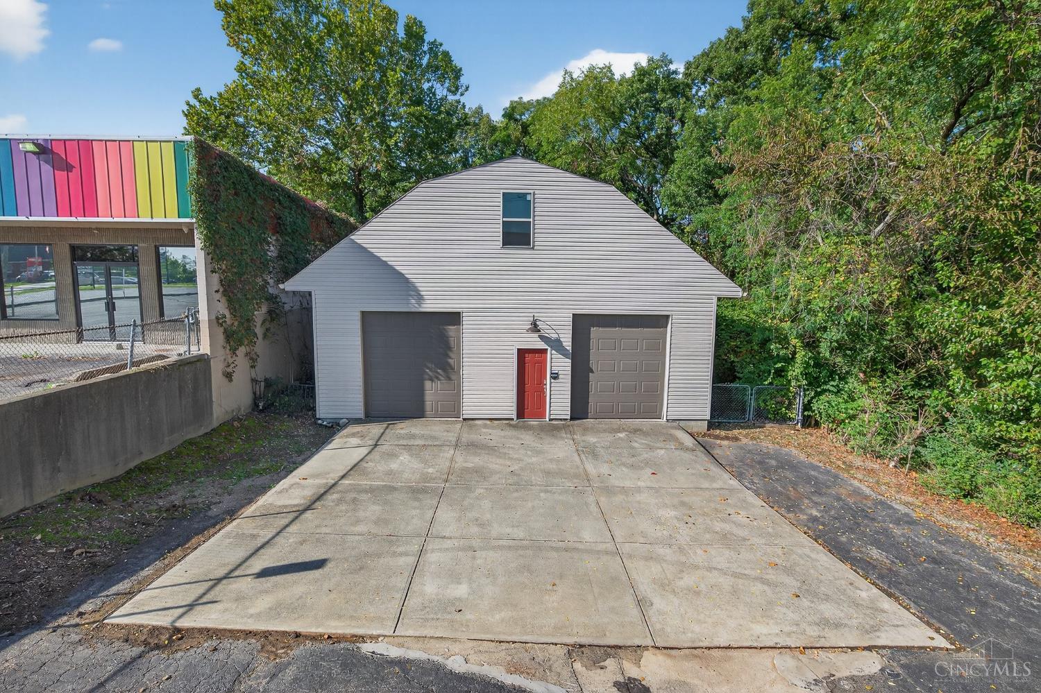 5709 Cheviot Road