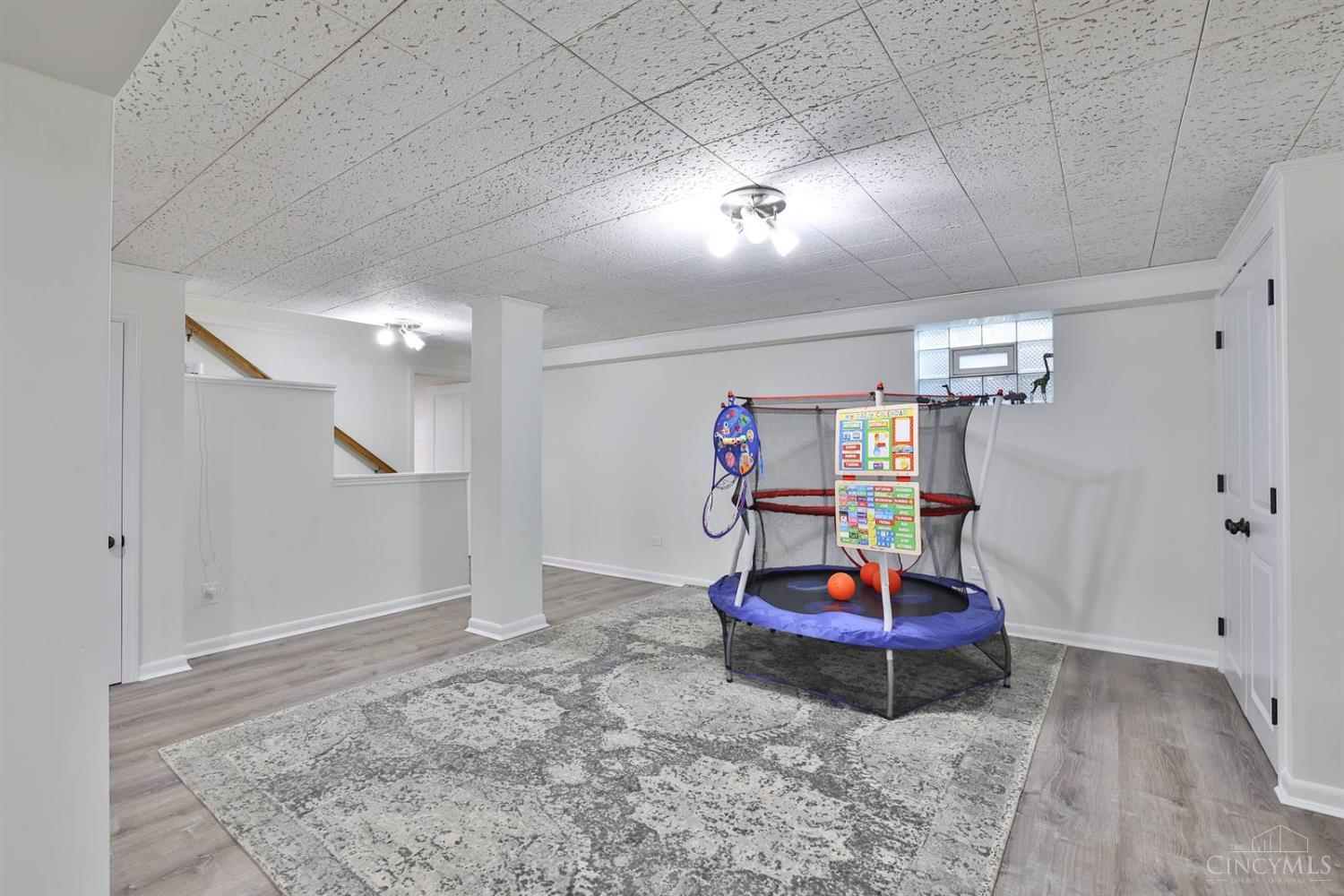 8899 Lyncris Drive