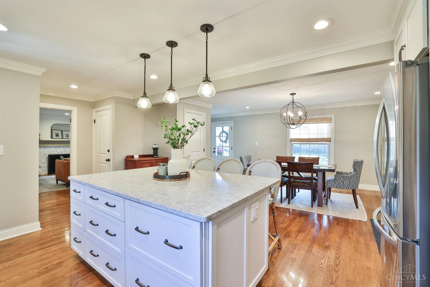 8899 Lyncris Drive