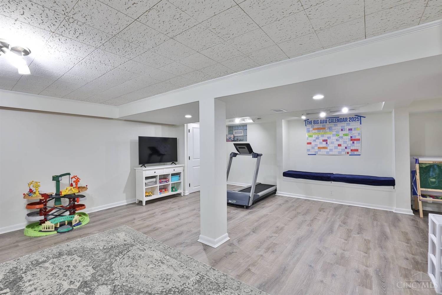 8899 Lyncris Drive